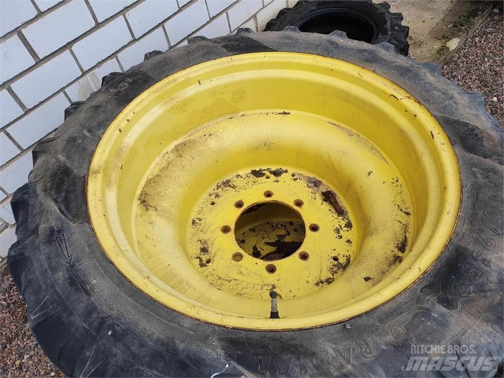 Kleber 270/95R32 Tekerlekler