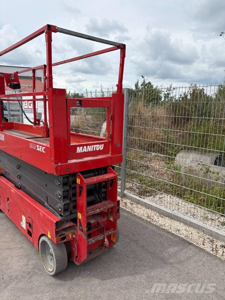 Manitou 100 SEC Makasli platformlar