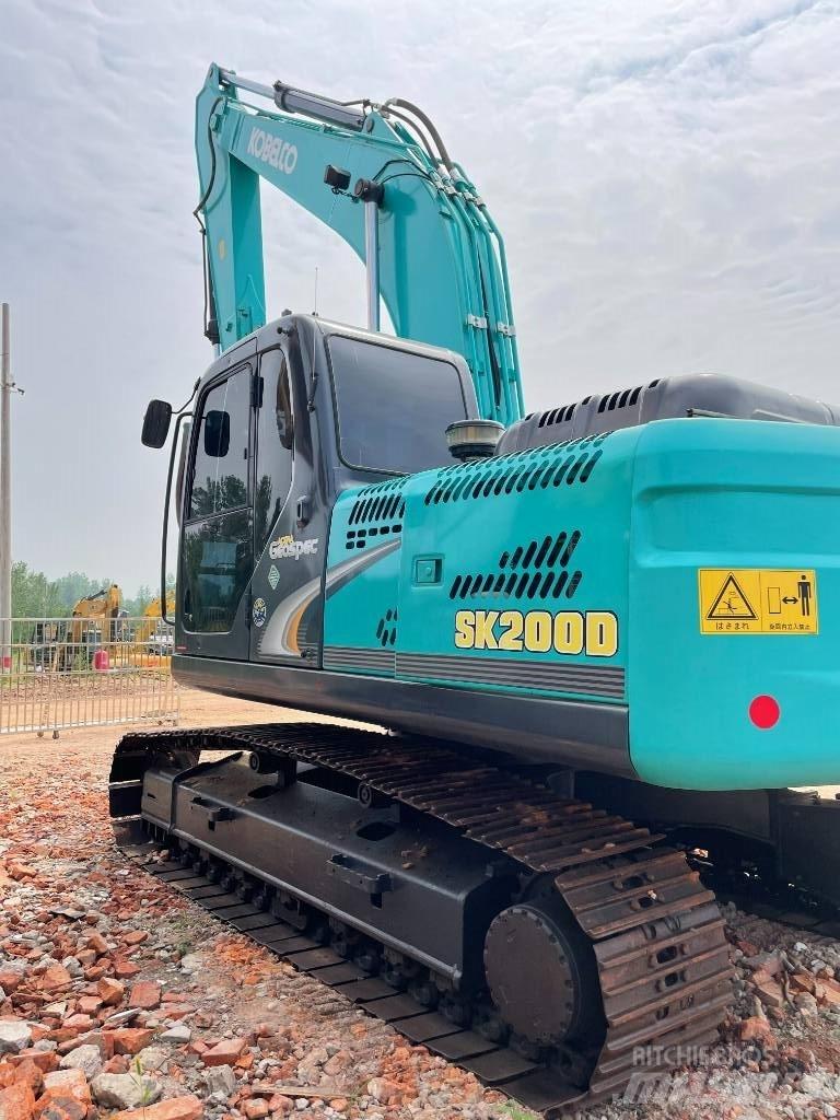 Kobelco 200 Paletli ekskavatörler