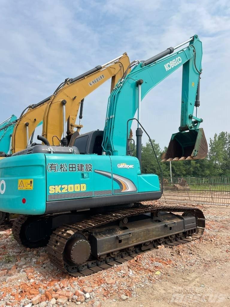 Kobelco 200 Paletli ekskavatörler