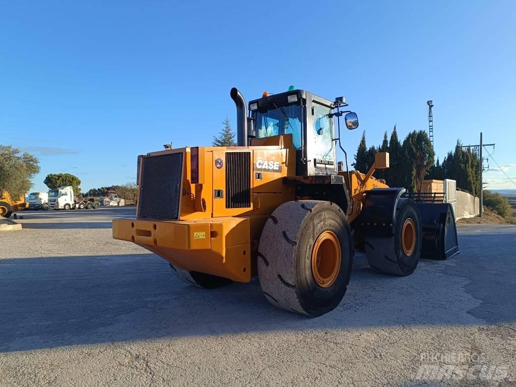 CASE 821C XR Tekerlekli yükleyiciler