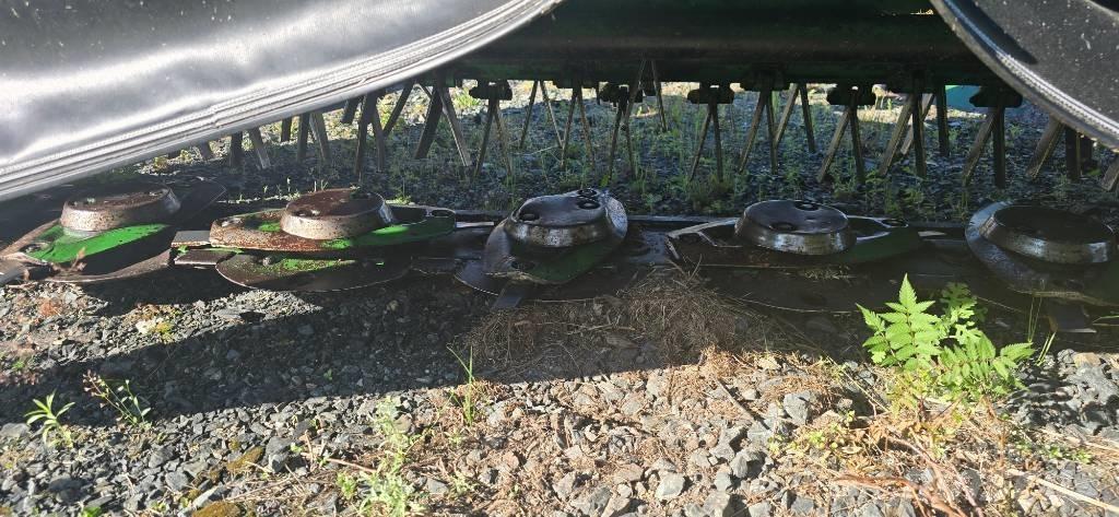 John Deere 131 Diskli çayir biçme makinasi