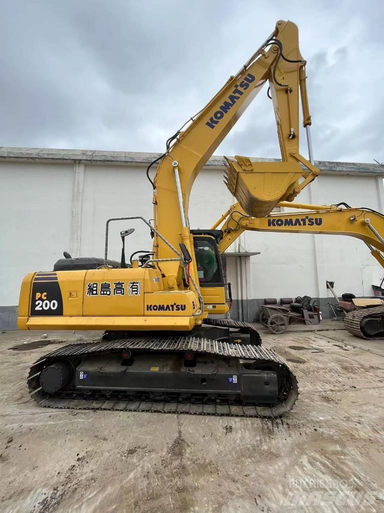 Komatsu PC 200-8N1 Paletli ekskavatörler