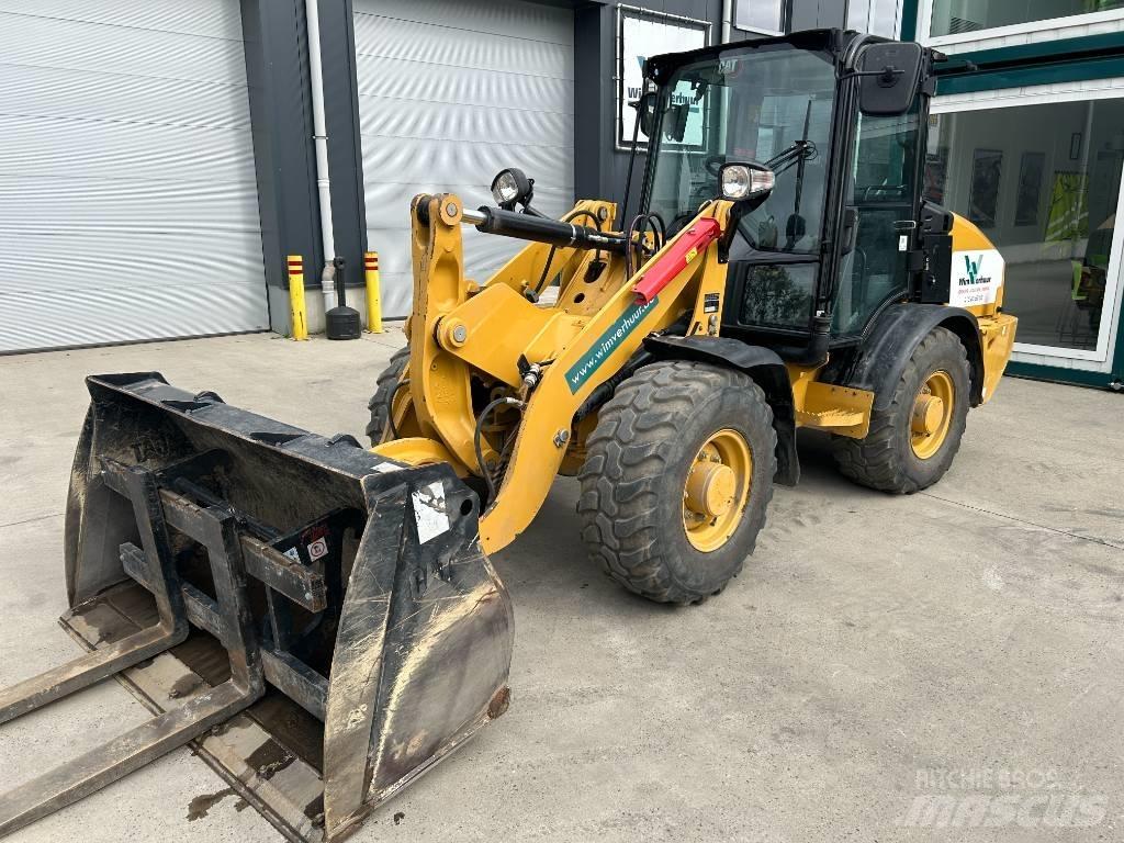 CAT 906 Skid steer loderler