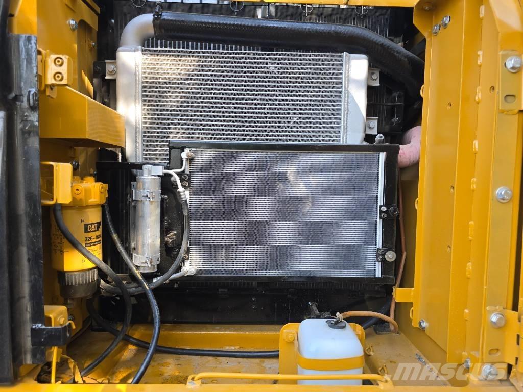CAT 320D2 Paletli ekskavatörler