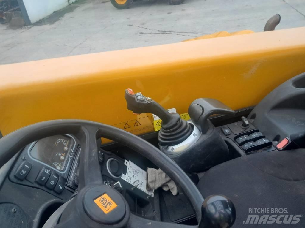 JCB 536-60 Tarimsal teleskopik yükleyiciler