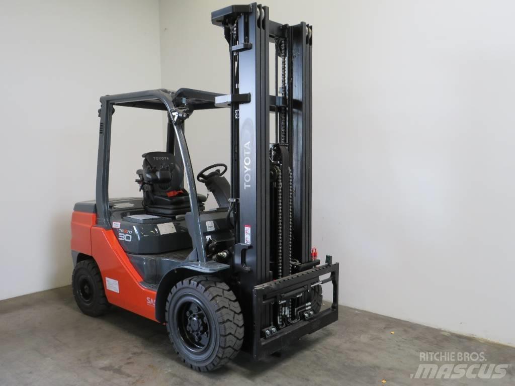 Toyota 8 FD F 30 Dizel forkliftler
