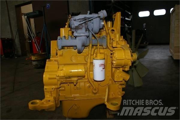 Komatsu SA4D102E Motorlar