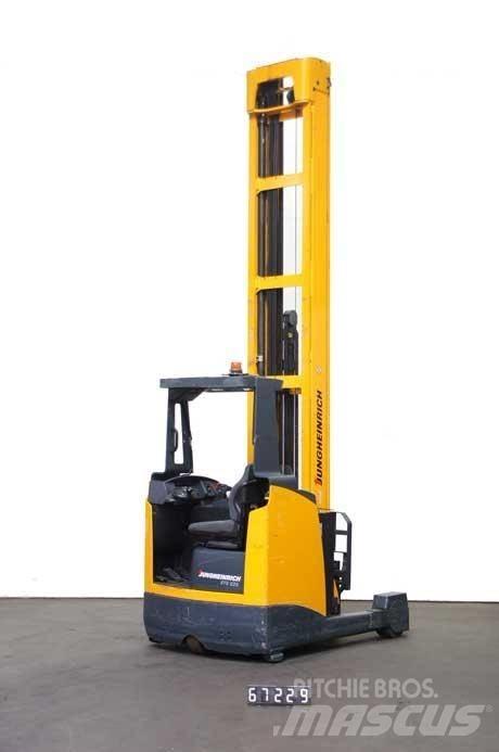 Jungheinrich ETV 325 Reach truck - depo içi istif araçları