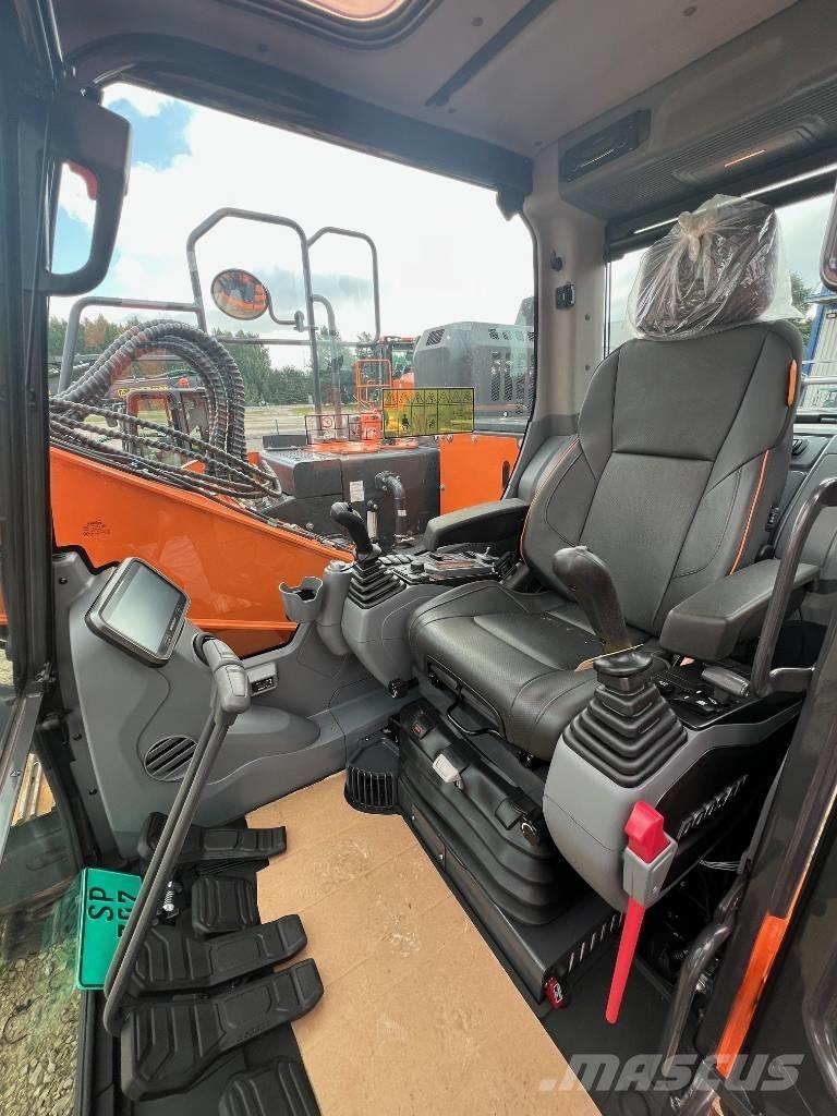 Doosan DX 140 LCR-7 Paletli ekskavatörler