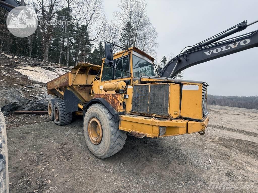 Volvo A 25 C Belden kirma kaya kamyonu