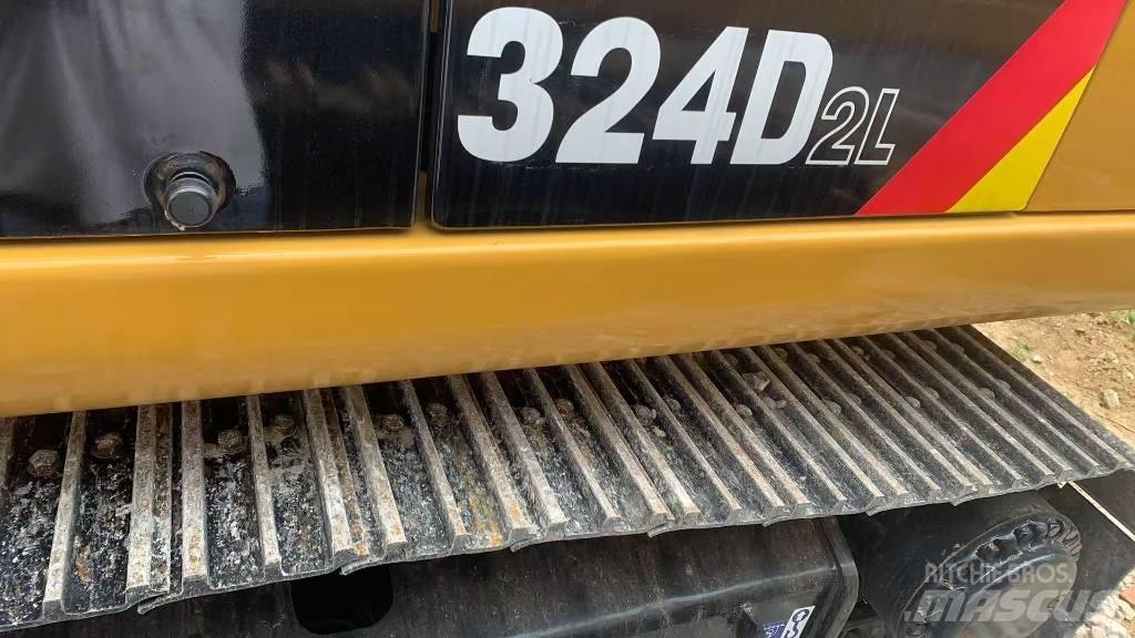 CAT 324 D L Paletli ekskavatörler