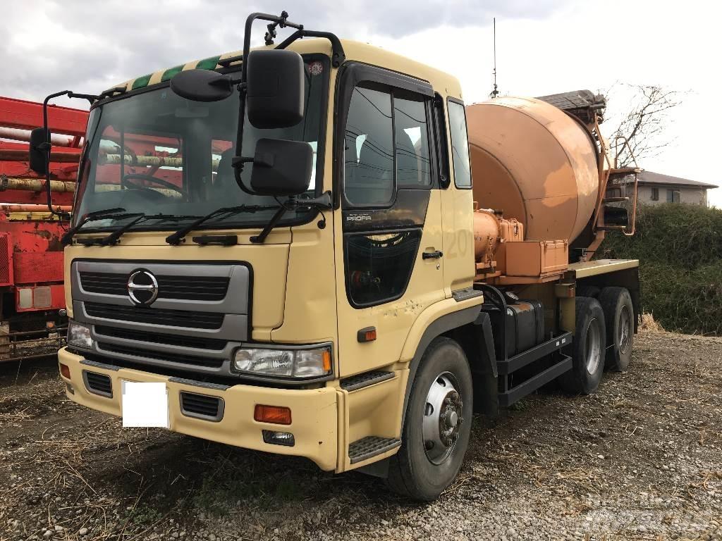 Hino FS2PKG10527 Beton / harç karıştırıcılar