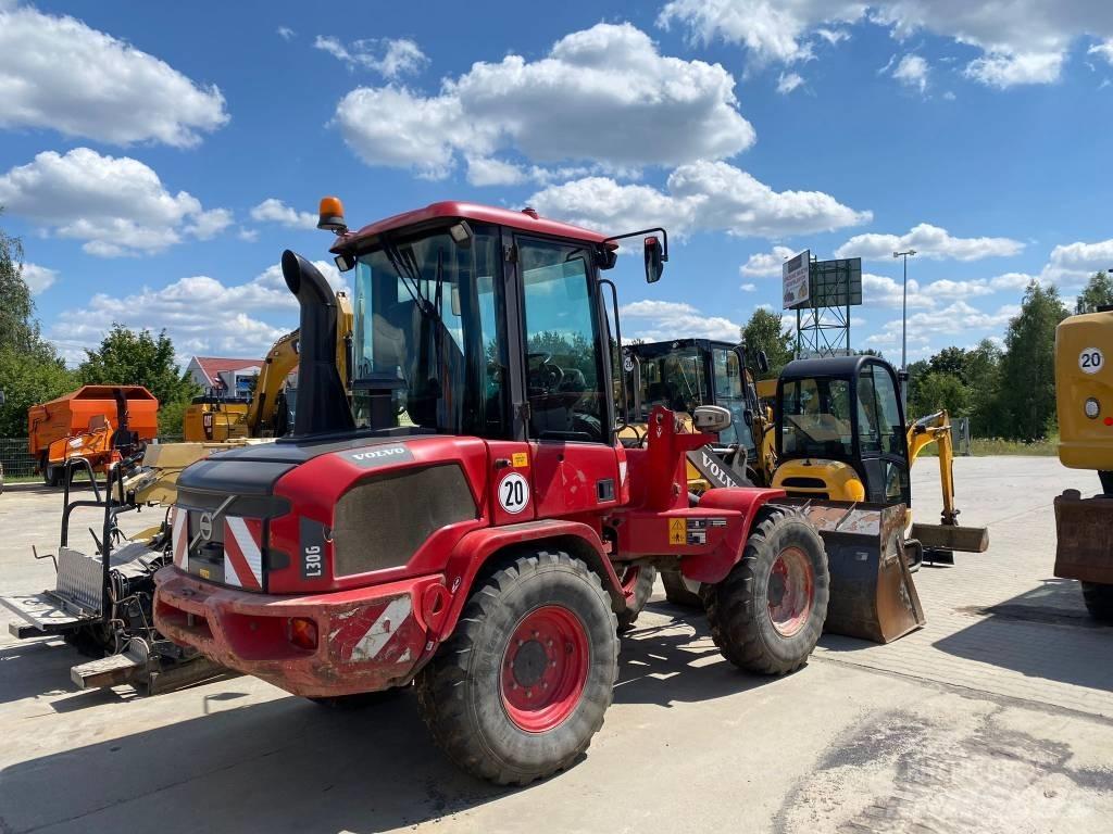 Volvo L 30 G Tekerlekli yükleyiciler
