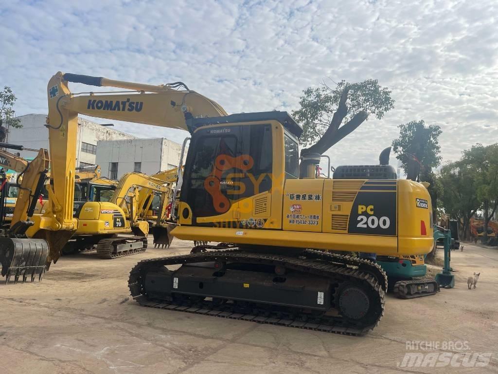 Komatsu PC 200-8 Paletli ekskavatörler