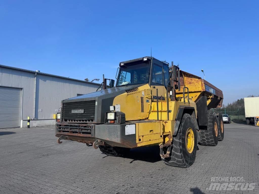 Komatsu HM400-2 Belden kirma kaya kamyonu