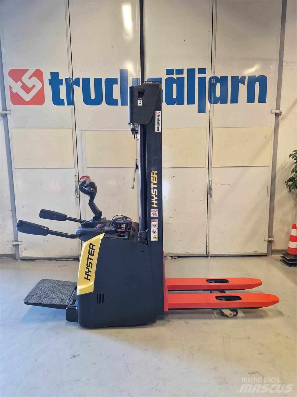 Hyster S1.4S IL Yaya kumandali istif makinasi
