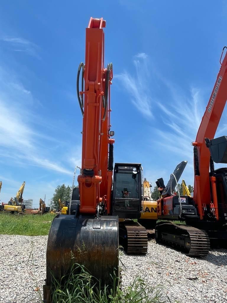 Hitachi ZX 200 Paletli ekskavatörler