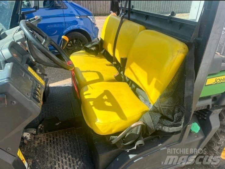 John Deere XUV865M ATVler