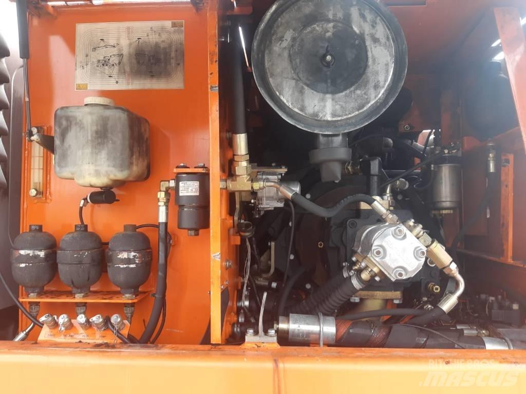 Fiat-Kobelco E175W Lastik tekerli ekskavatörler