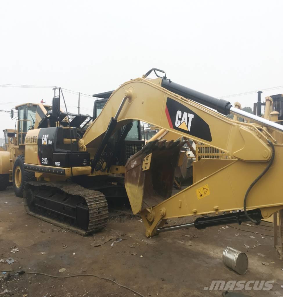 CAT 320 D2 L Paletli ekskavatörler