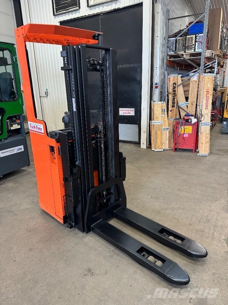 Toyota SSE135L Akülü depo ekipmanları