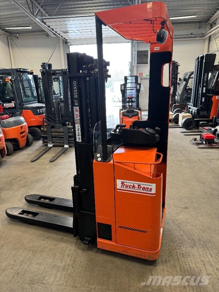 Toyota SSE135L Akülü depo ekipmanları