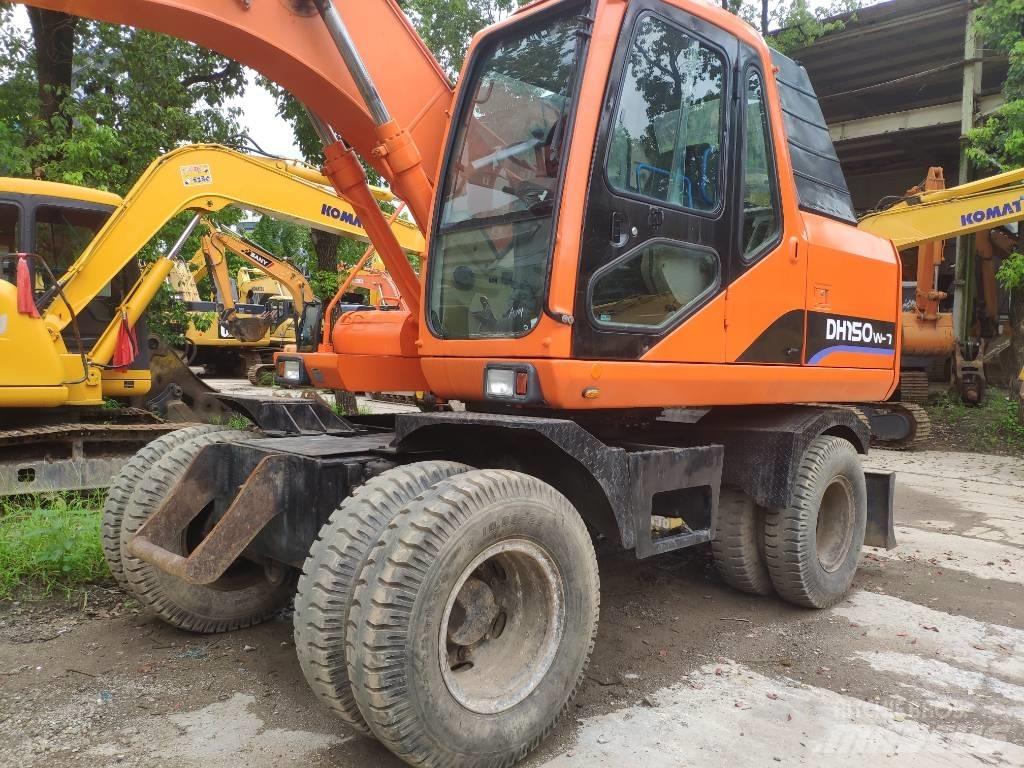 Doosan DH 150 W-7 Lastik tekerli ekskavatörler