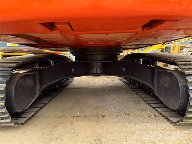 Doosan DX 225 LC Paletli ekskavatörler