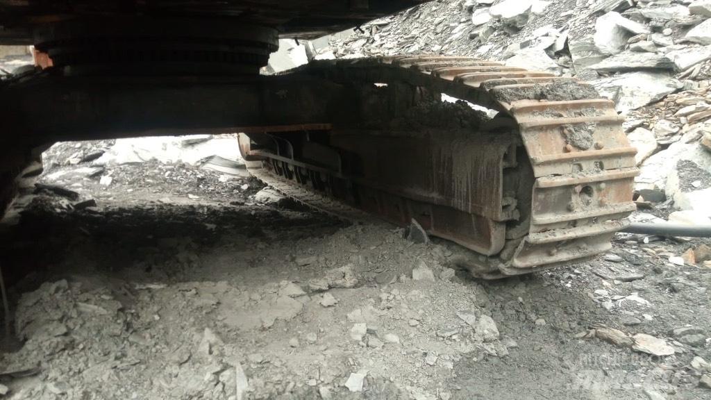 CAT 352 F Paletli ekskavatörler