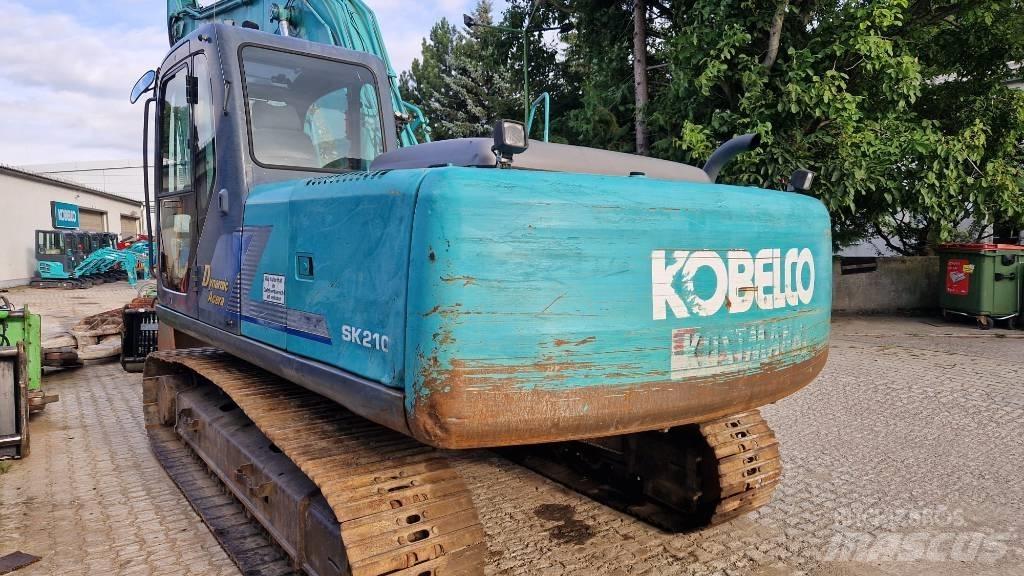 Kobelco SK210 Paletli ekskavatörler