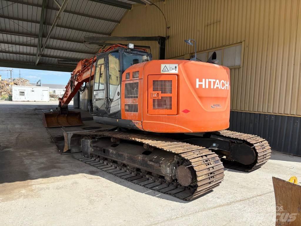 Hitachi ZX 225 Paletli ekskavatörler
