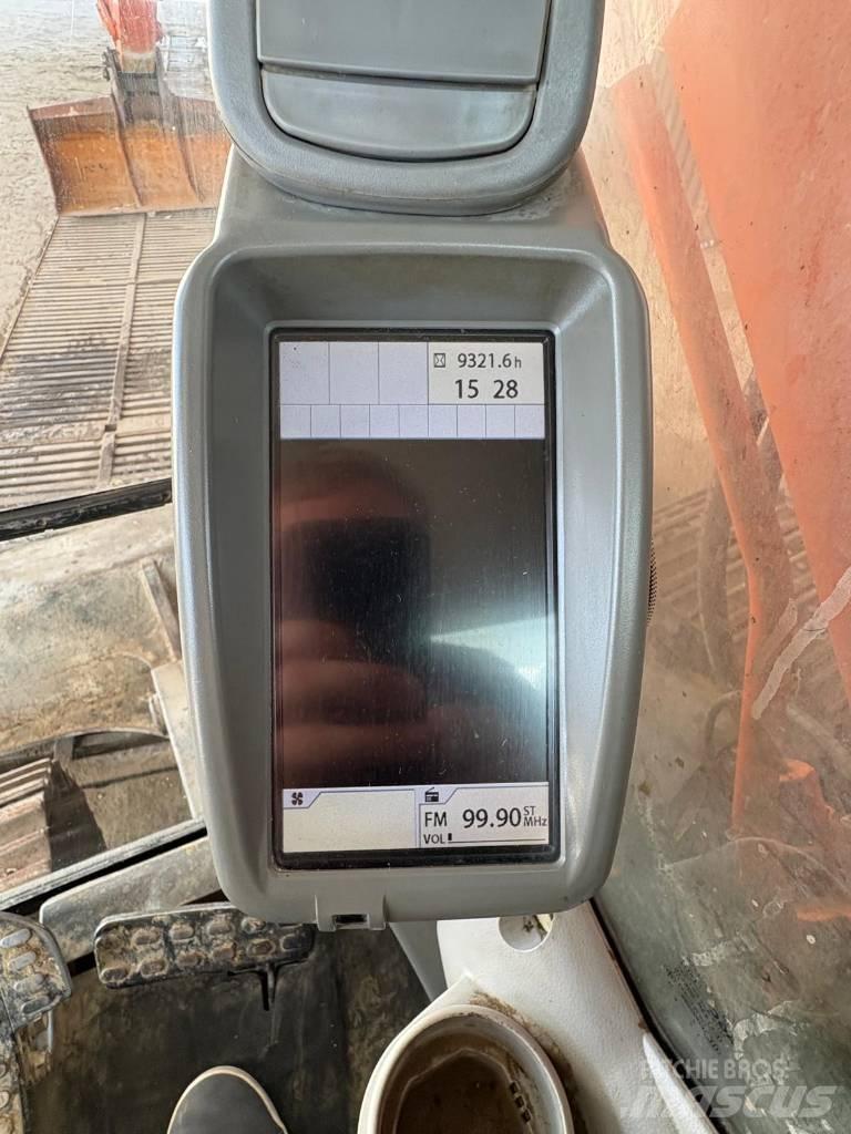 Hitachi ZX 225 Paletli ekskavatörler