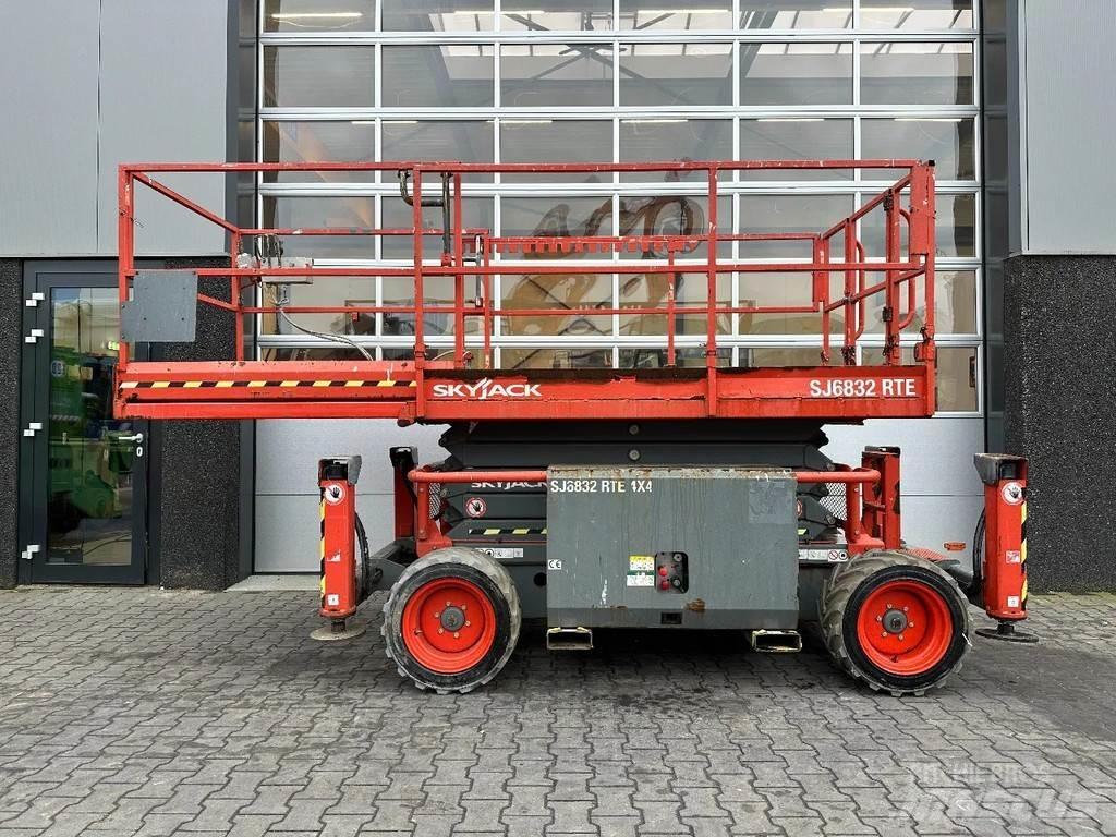 SkyJack SJ6832 RTE Makasli platformlar