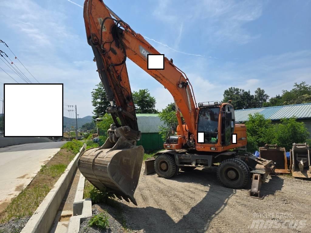 Doosan DX 210 W Lastik tekerli ekskavatörler