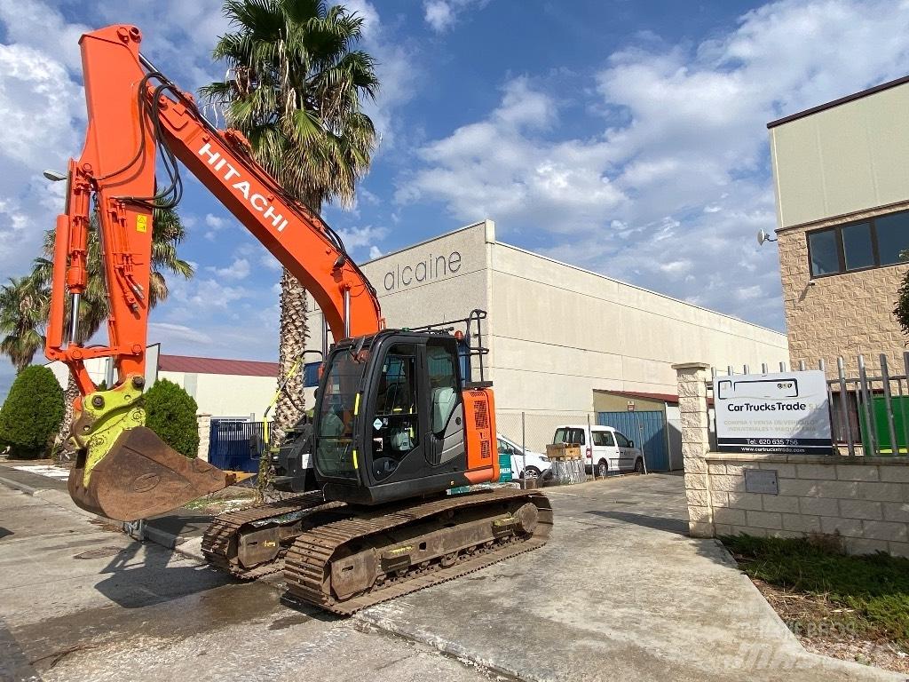 Hitachi ZX 135 US-6 Paletli ekskavatörler