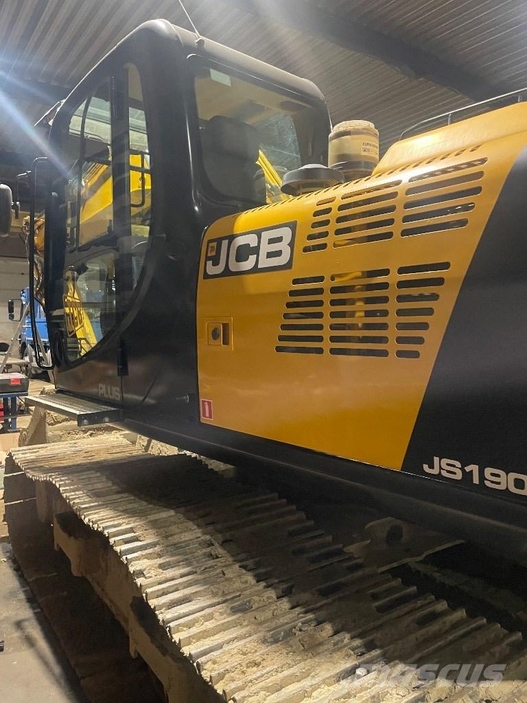 JCB JS 190 LC Paletli ekskavatörler