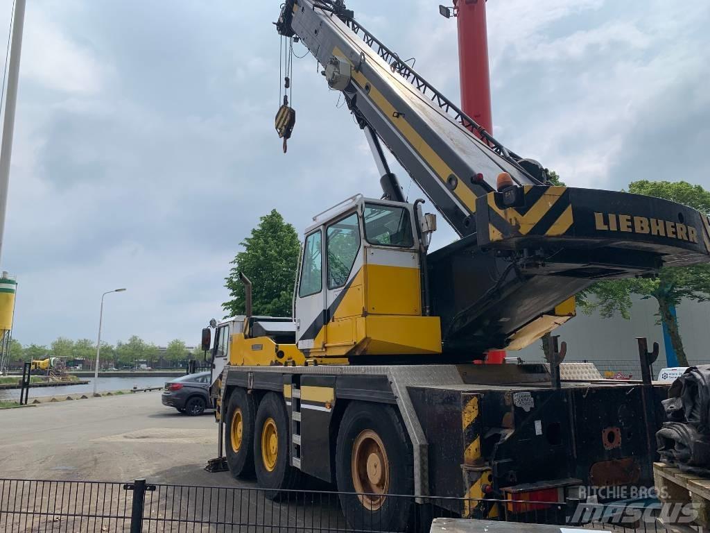 Liebherr LTM 1040-1 Yol-Arazi Tipi Vinçler (AT)