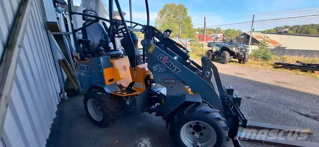 GiANT G 1100 Mini yükleyiciler