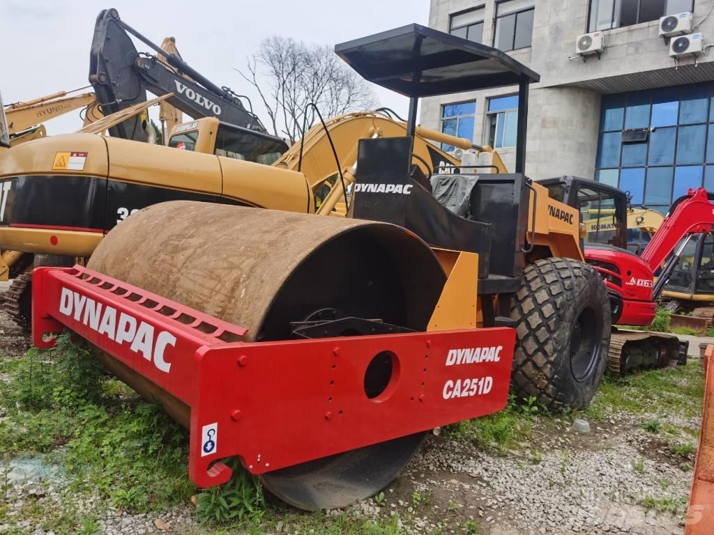 Dynapac CA 251 D Tek tamburlu silindirler