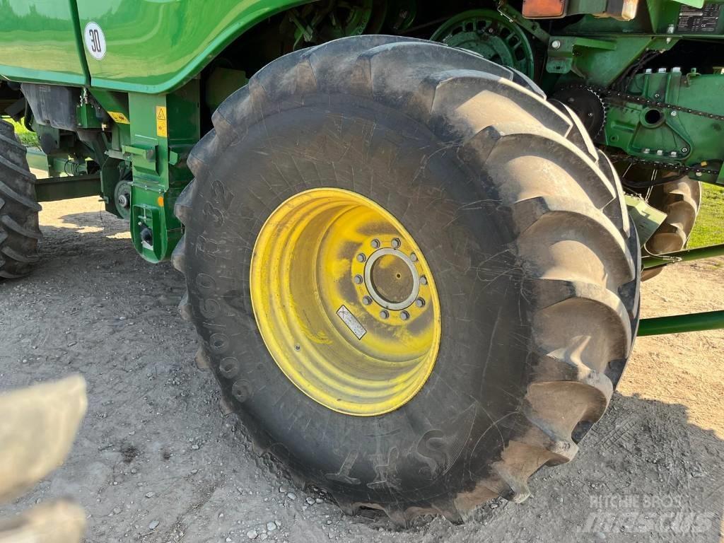 John Deere W 650 i Biçerdöverler