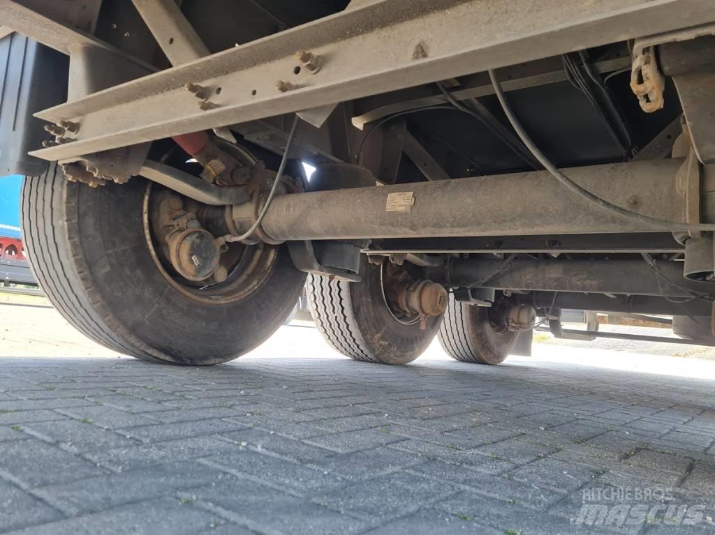 Schmitz SCS 24 Perdeli yari çekiciler