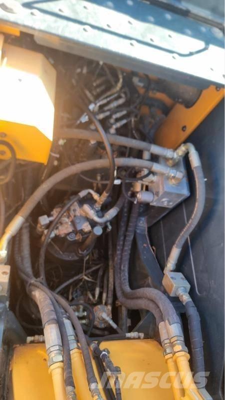 Hyundai HW145 Lastik tekerli ekskavatörler