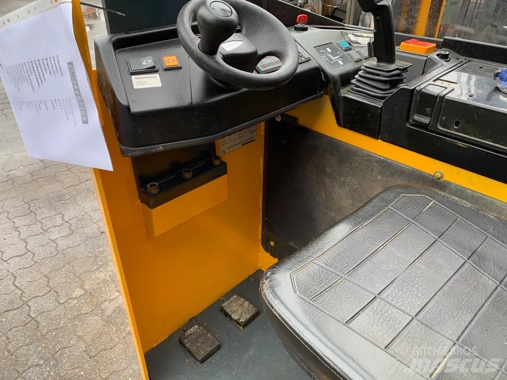 Jungheinrich ESC316 Reach truck - depo içi istif araçları