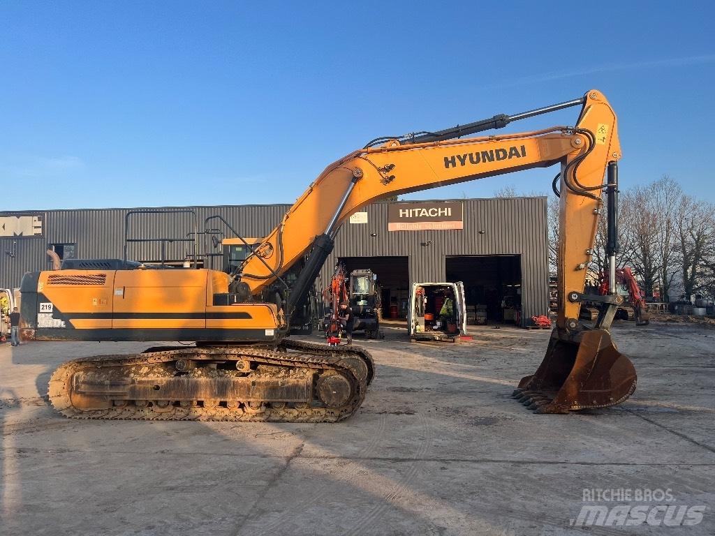 Hyundai HX 330 L Paletli ekskavatörler