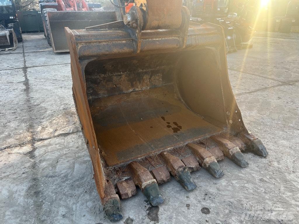 Hyundai HX 330 L Paletli ekskavatörler