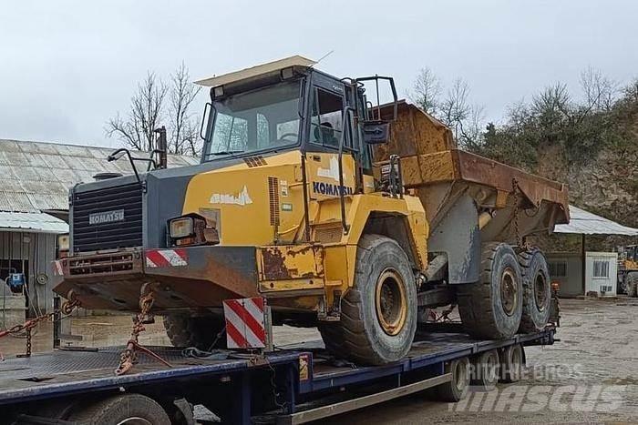 Komatsu HM300-2 Belden kirma kamyonlar