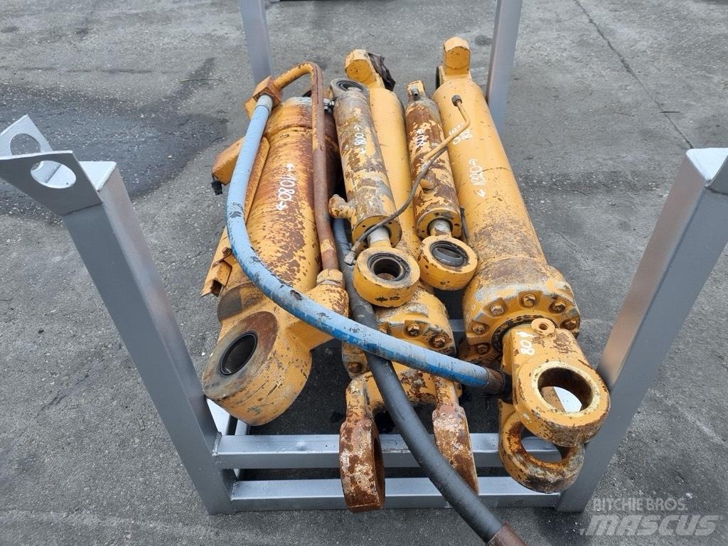 CASE 921 c siłowniki Hidrolik