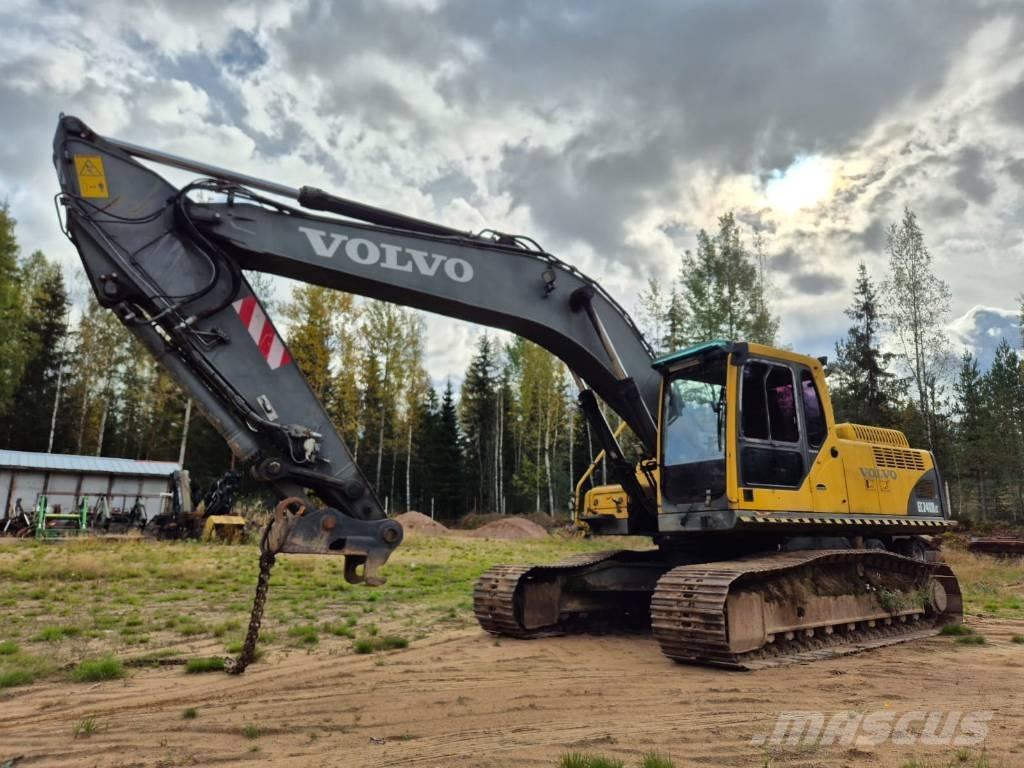 Volvo EC 240 B LC Paletli ekskavatörler