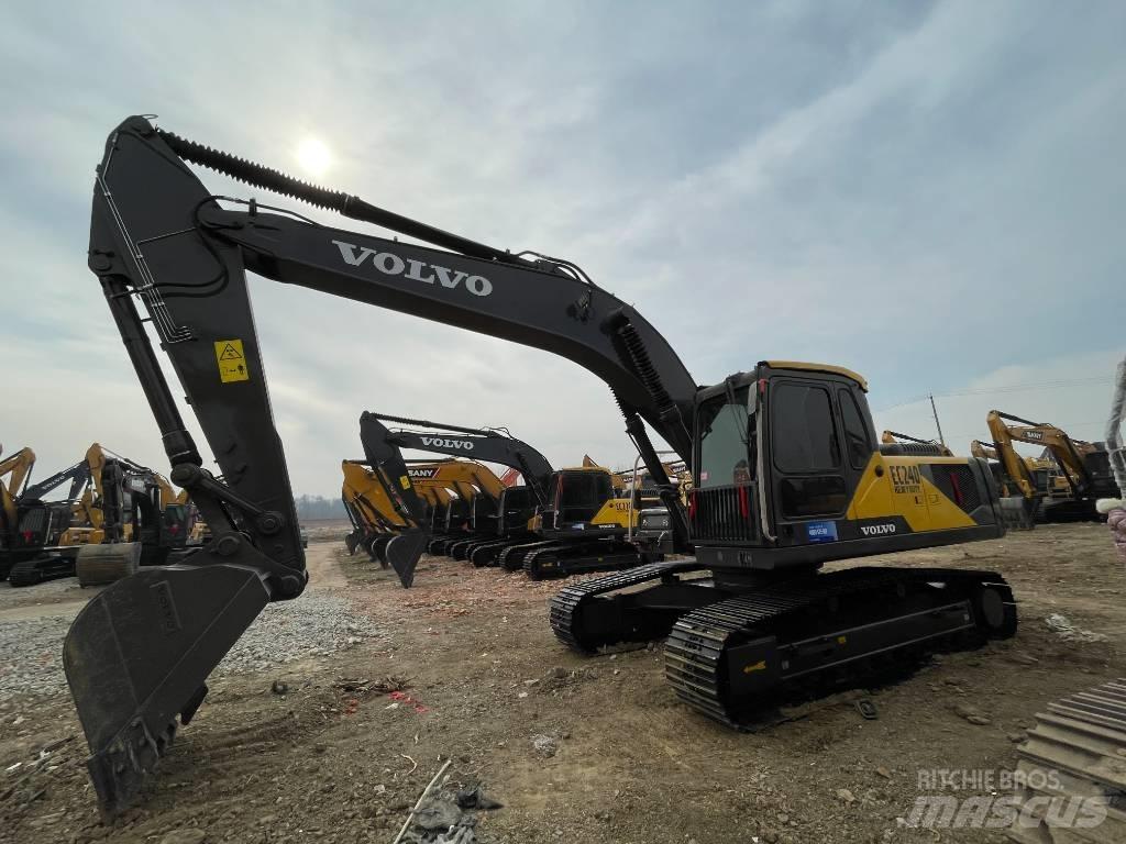 Volvo EC240D Paletli ekskavatörler